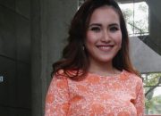 Lirik Lagu Geboy Mujair – Ayu Ting Ting: Kisah Lucu tentang Patah Hati dan Dangdut