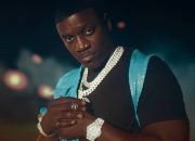 Holla Holla – Lirik Lagu Pesta Penuh Semangat dari Akon