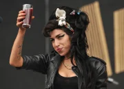 Lirik Lagu “You’re Wondering Now” – Amy Winehouse: Pertanyaan Tanpa Jawaban