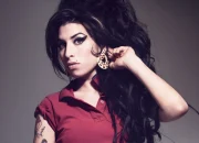 Penuh Perasaan: Lirik Lagu ‘A Song For You’ – Amy Winehouse