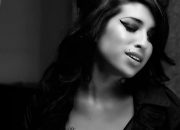 Tekanan Hidup dalam Lirik Lagu ‘Close To The Front’ – Amy Winehouse