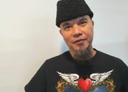 Lirik Lagu Iman – Ahmad Dhani: Kekuatannya Ada di Tangan Allah