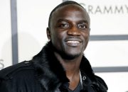 Penyesalan dalam Lirik Lagu ‘Sorry, Blame It On Me’ – Akon